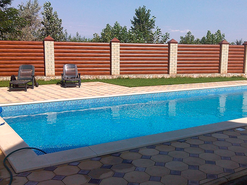 Stroi brick pools