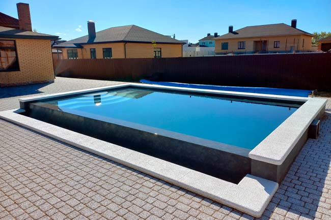 Pool stroitelstvo akvasaratov